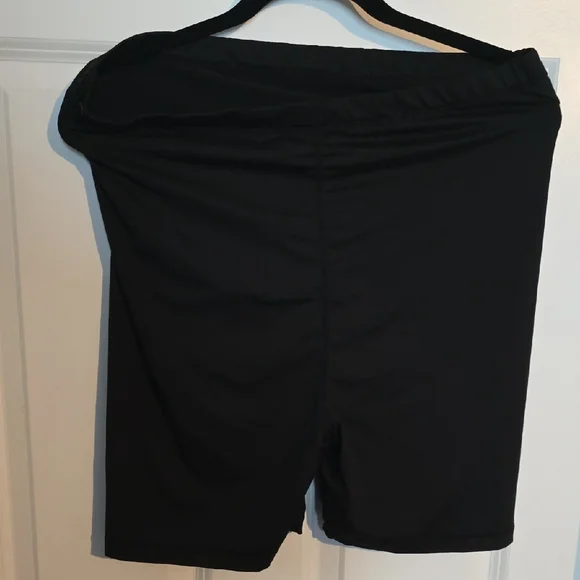 Black Maternity Biker Shorts - Picture 2 of 3